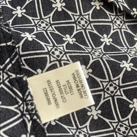 Max Studio Black and White Geometric Blouse elastic waist sleeve sheer fabric Sm - Picture 5 of 6